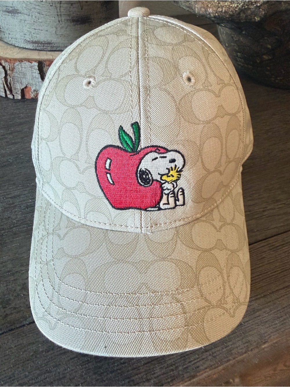 NWOT Coach Beige Signature Baseball Cap with Red Apple Snoopy Patch